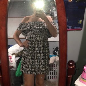 abercrombie and fitch off the shoulder dress